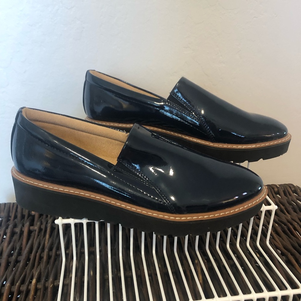Naturalizer Navy Blue Shiny Loafers